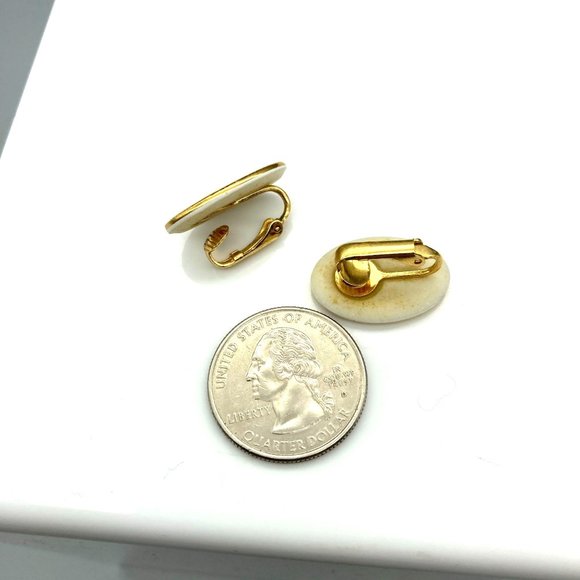 Vintage Green Clover Porcelain Earrings with Gold Leaf Gilding Luck of the Irish - Picture 5 of 5